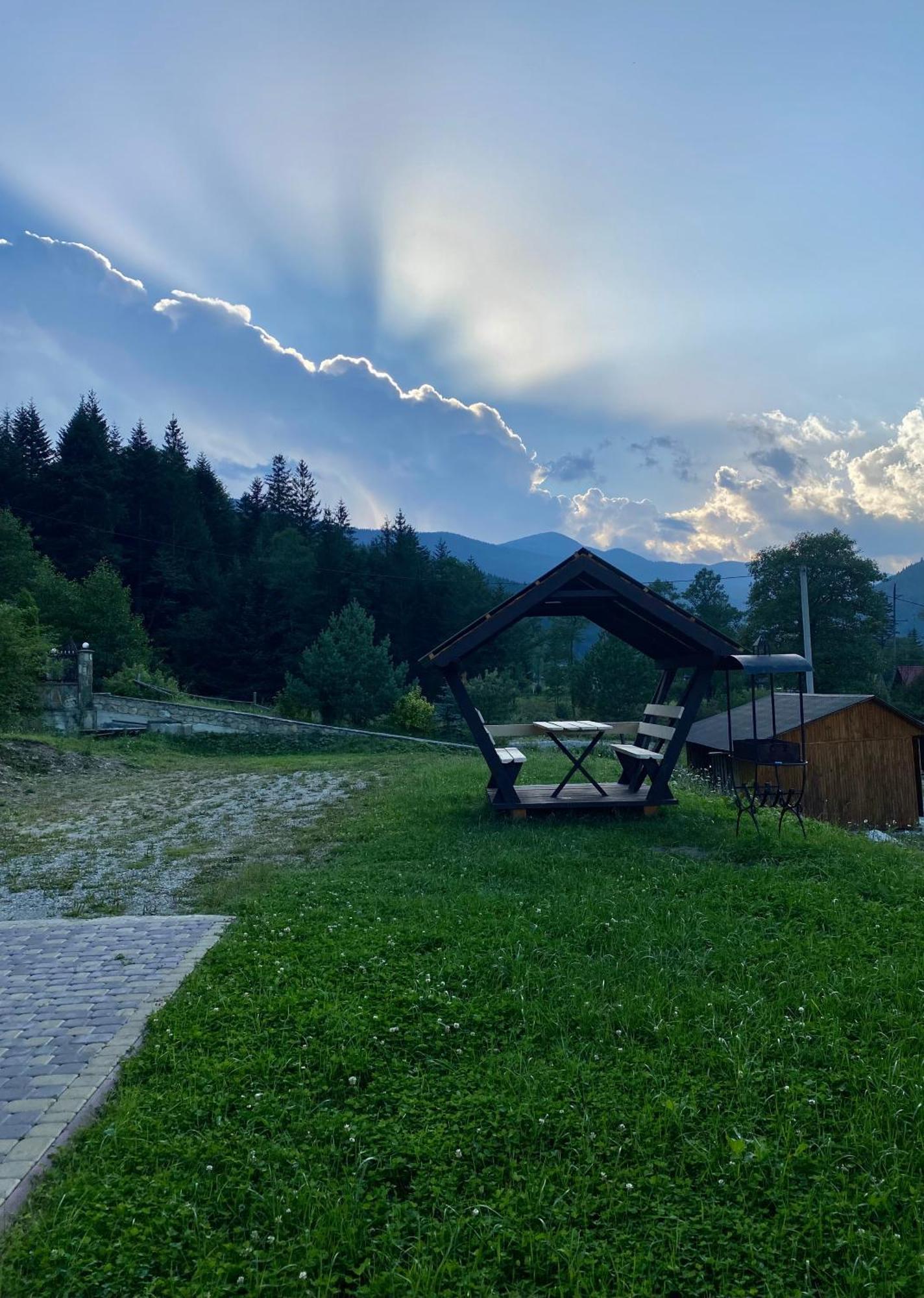 Лучка Villa Mykulychyn Buitenkant foto